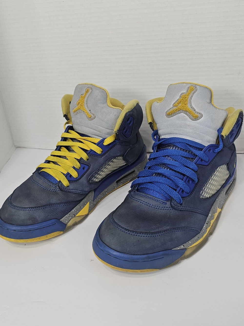 Air Jordan Retro 5 Navy Blue and Yellow Sneakers Mrns Sz 8